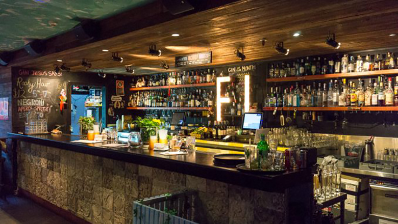 Lounge Bar